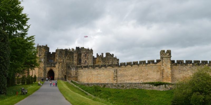 Lokasi Syuting Outlander yang Wajib Anda Kunjungi